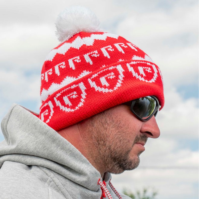 Fox Rage Bobbi Pudelmütze in Rot Weiß Wintermütze Bommelmütze